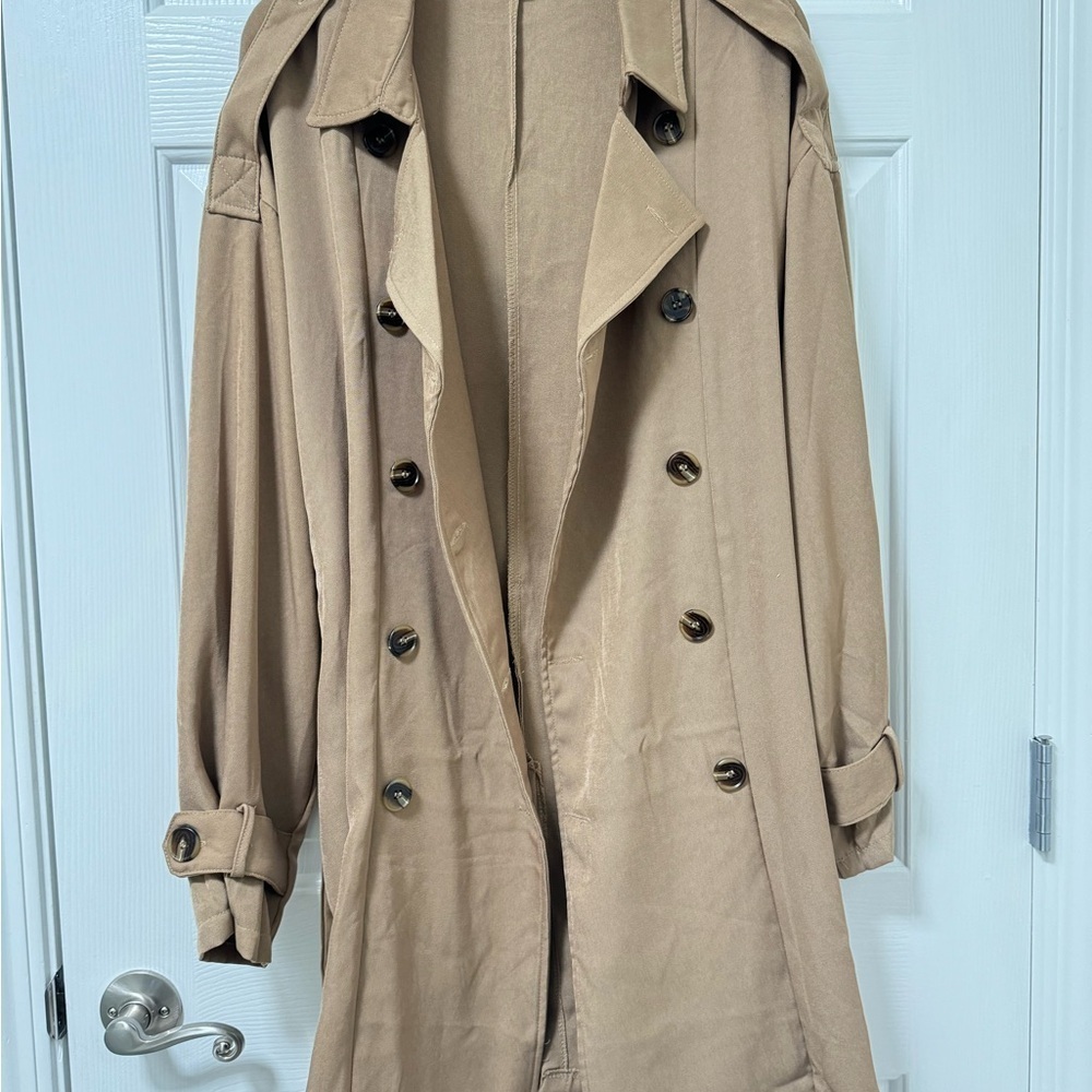HYFVE brand new with tag trench coat with removable belt size large - Picture 9 of 12